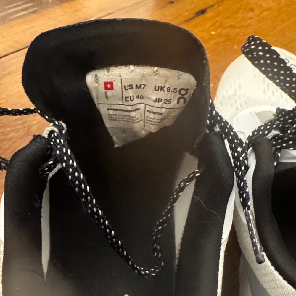 On Cloud White and Black Athletic Shoes - Picture 5 of 5